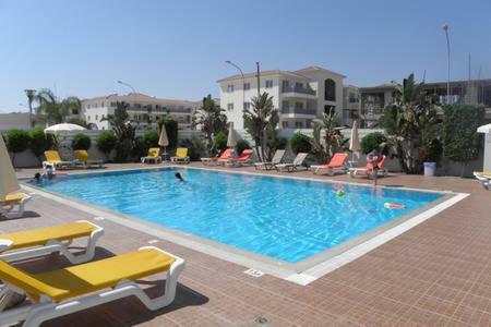Cosy Apartment In A Luxury Resort Paralimni Exterior photo
