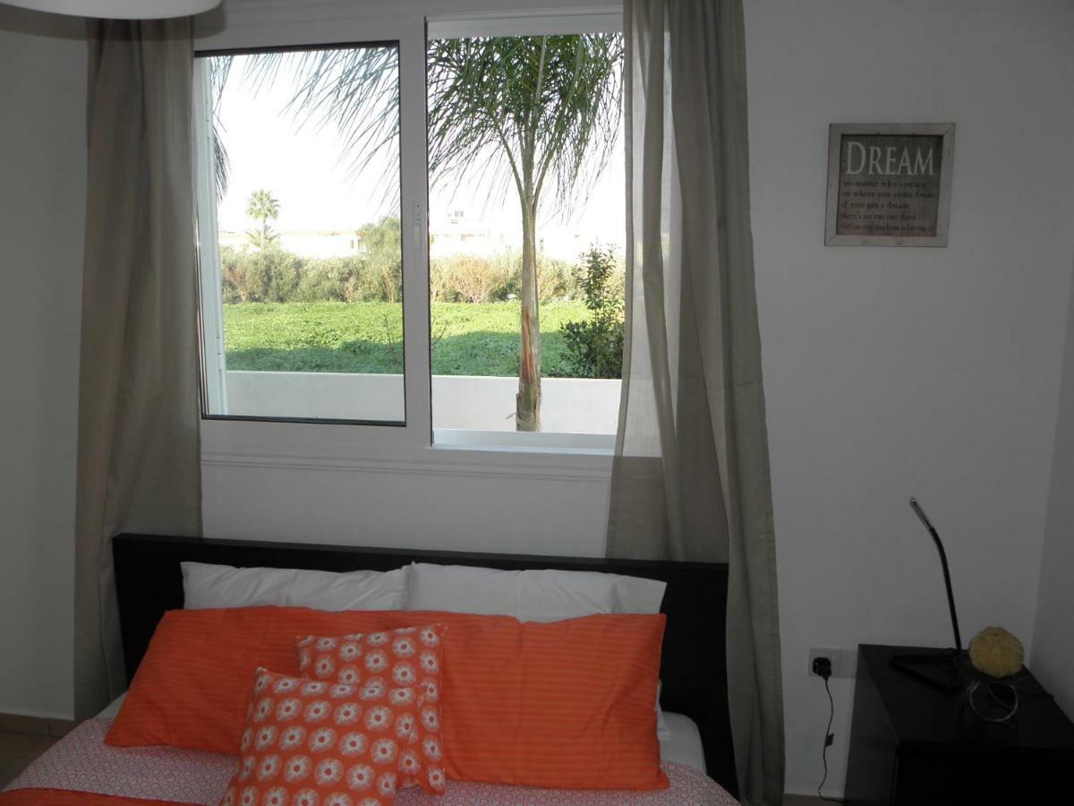 Cosy Apartment In A Luxury Resort Paralimni Exterior photo